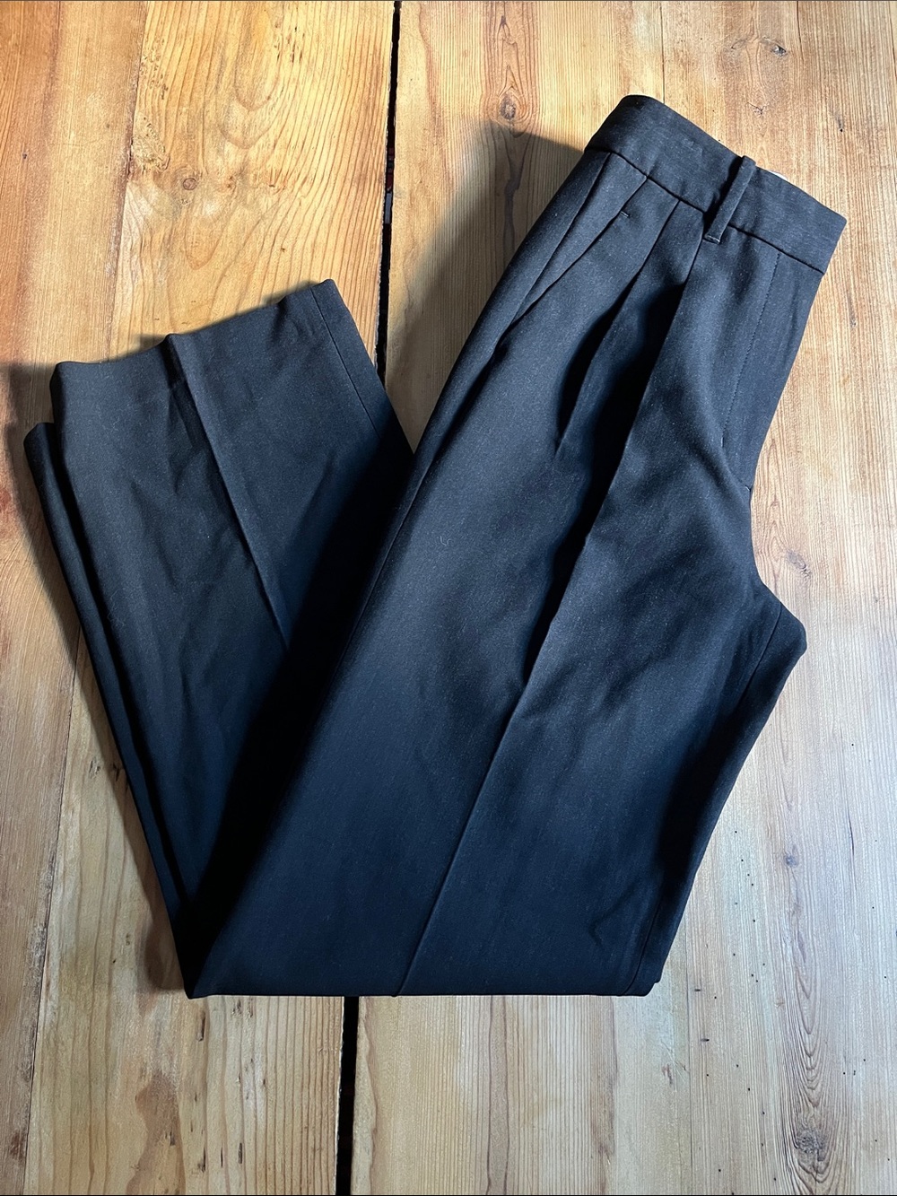 ARITZIA 2 Black The Effortless Pant Japanese Crepette Pleated Trousers